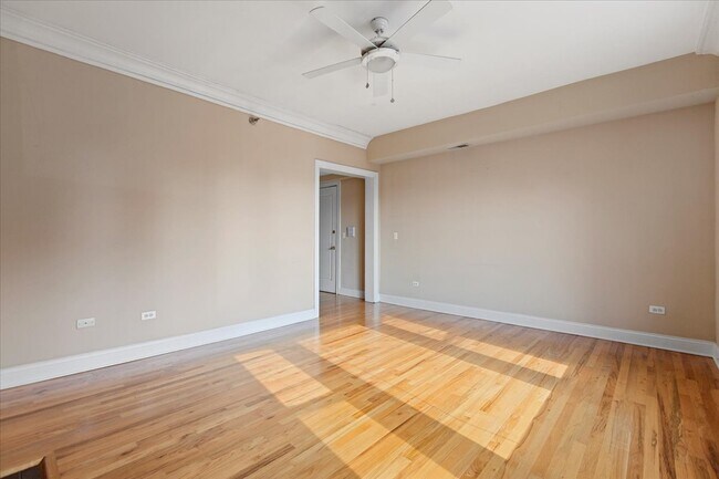 Foto del edificio - 3706 N Sheffield Ave