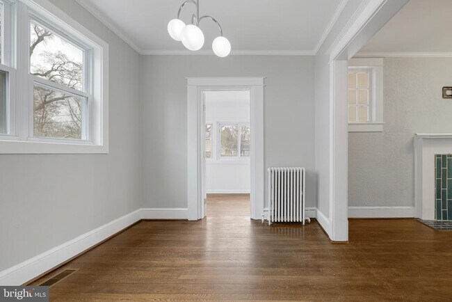 Foto del edificio - 5123 Crittenden St