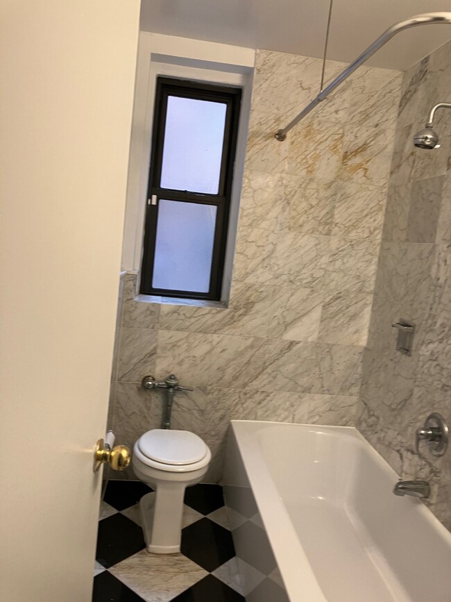Full Bathroom - 445 W 240th St