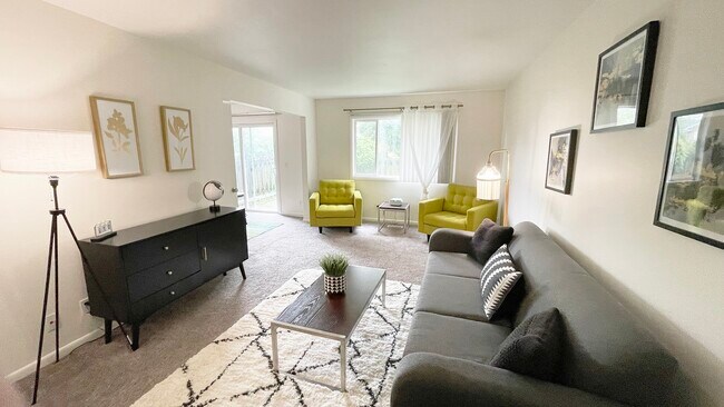 Foto del edificio - Carriage Hill East Apartments and Townhomes