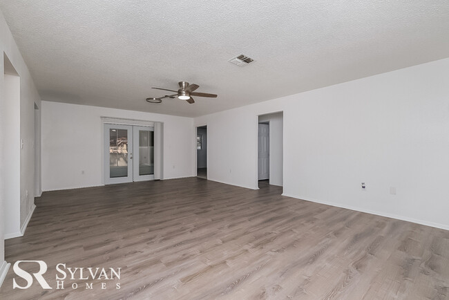 Foto del edificio - Sweet 4BR 2 BA Ready for Move In!