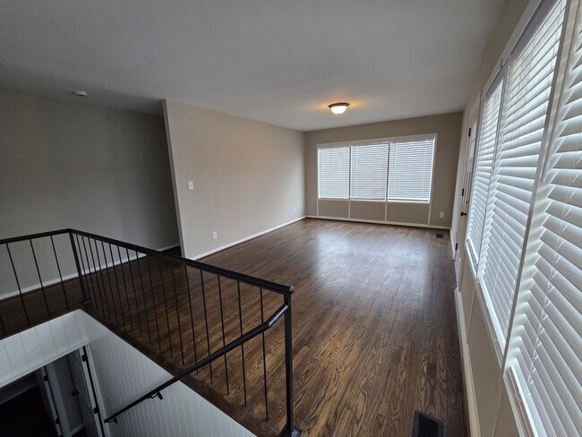 Foto del edificio - 611 Austin Ln