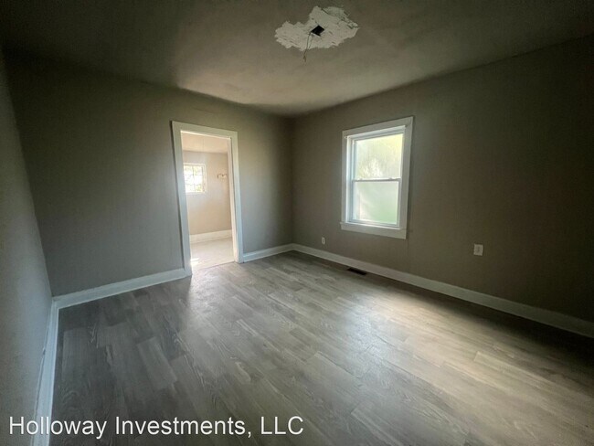 Building Photo - 2 br, 1 bath House - 647 Blythe Avenue