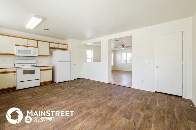 Foto del edificio - 5434 S Monrovia Ave