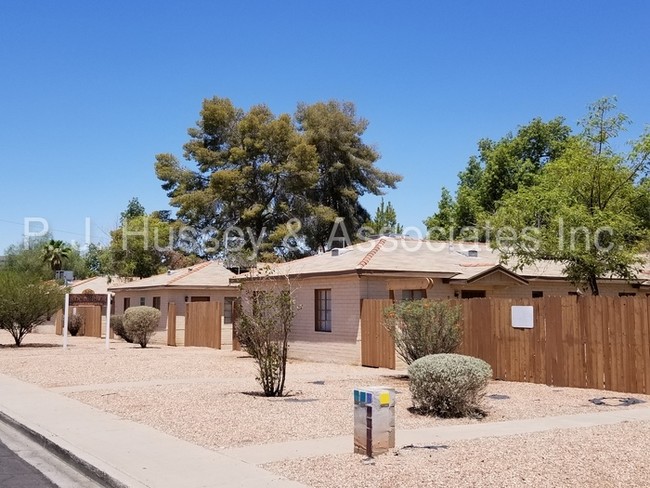 Apartments On 7th St And Camelback