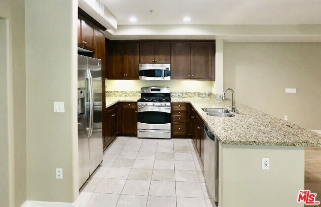 Foto del edificio - 629 Traction Ave