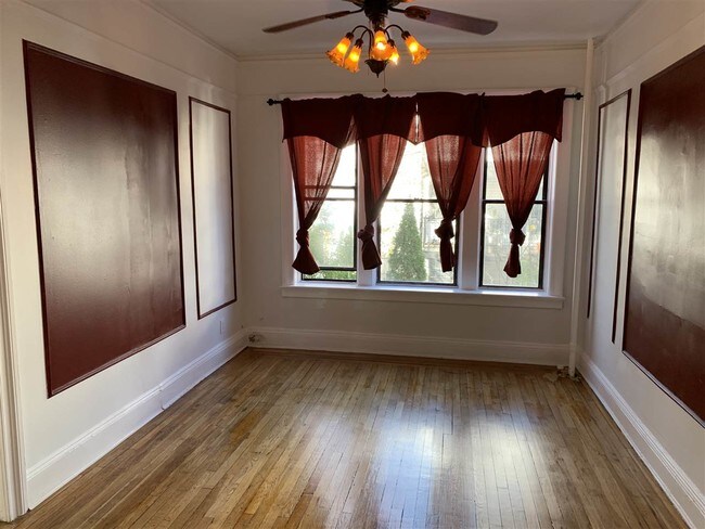 Foto del edificio - 23 Belvidere Ave