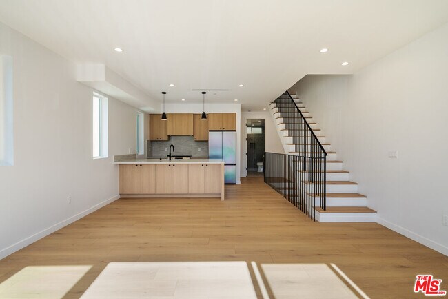 Foto del edificio - 6765 Lexington Ave