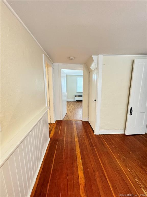 Building Photo - 1758 Farmington Ave