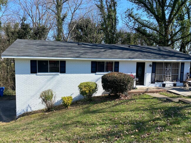 Building Photo - 3007 Hoyt St