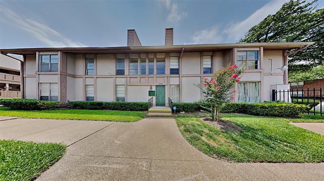 Foto del edificio - 10590 High Hollows Dr