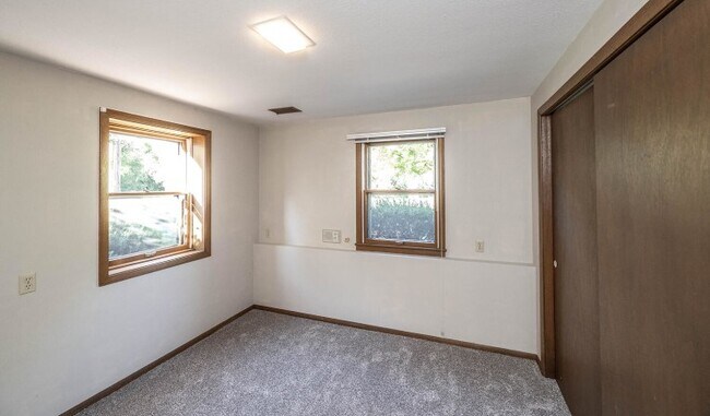 Foto del edificio - 20213 Chippendale Ave