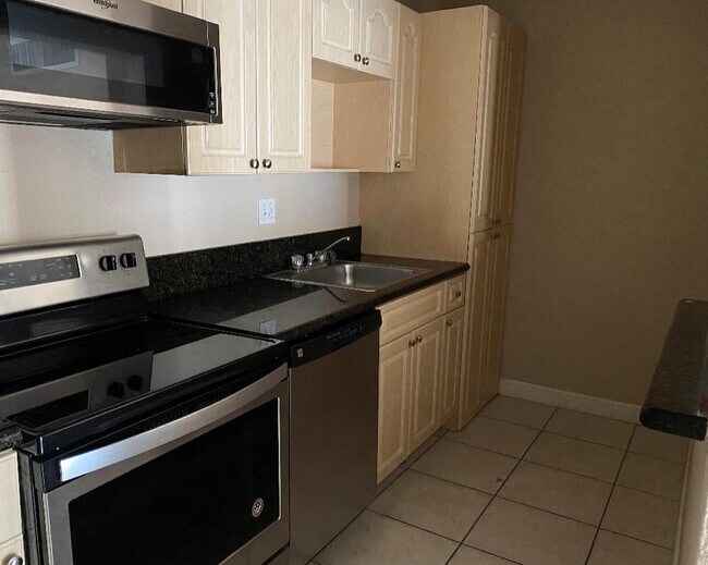 Foto del edificio - 4154 NW 79th Ave