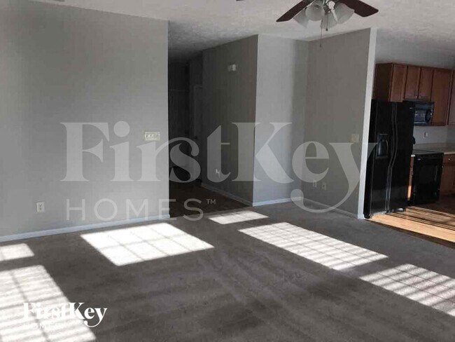 Foto del edificio - 688 Harbor Dr