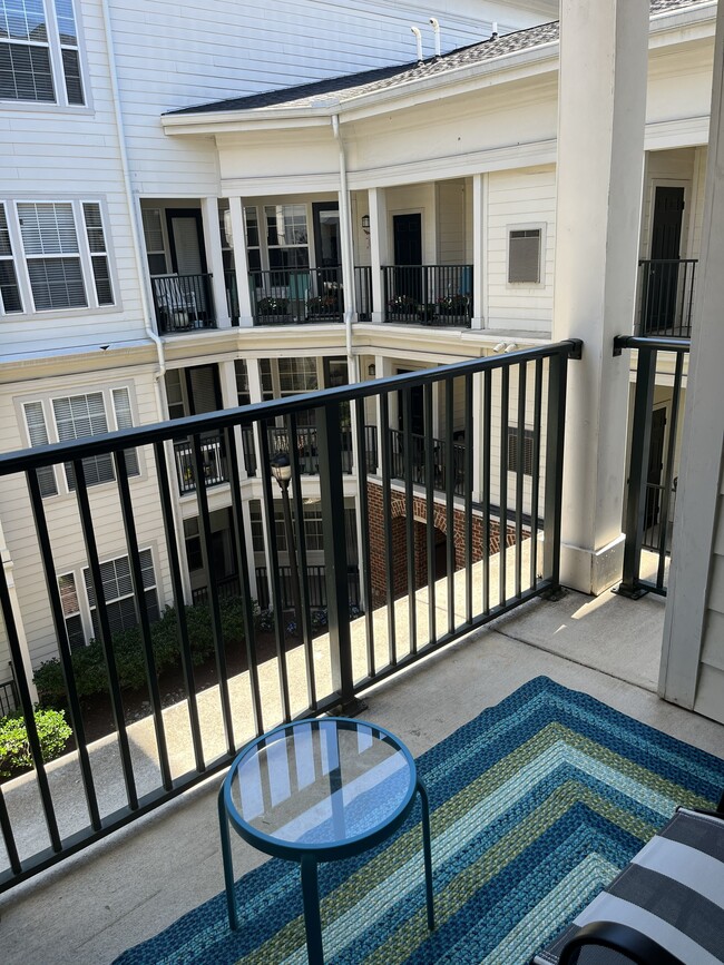 Private balcony overlooks quiet courtyard - 27 Booth St