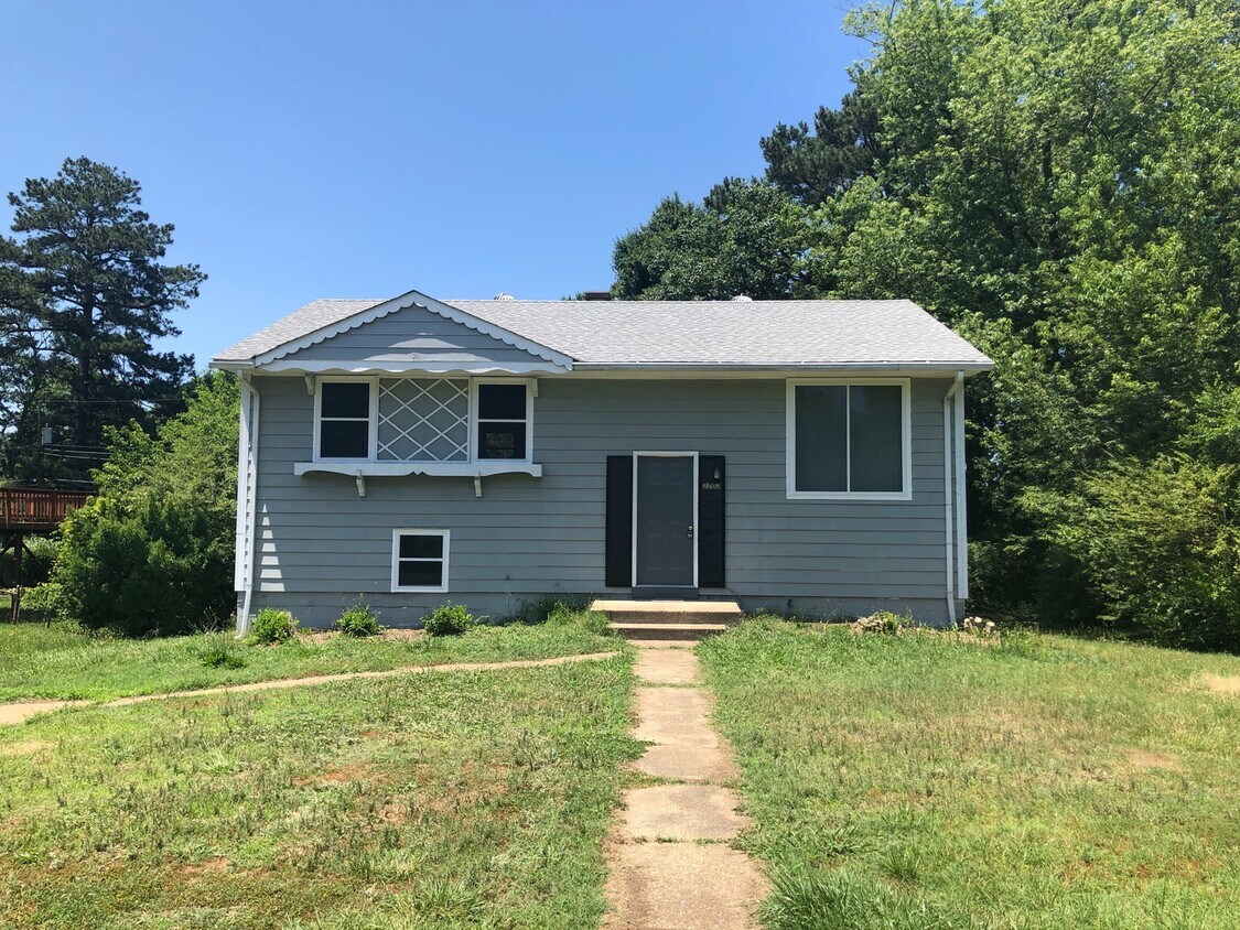 Foto principal - Eastern Henrico- Spacious Split Level