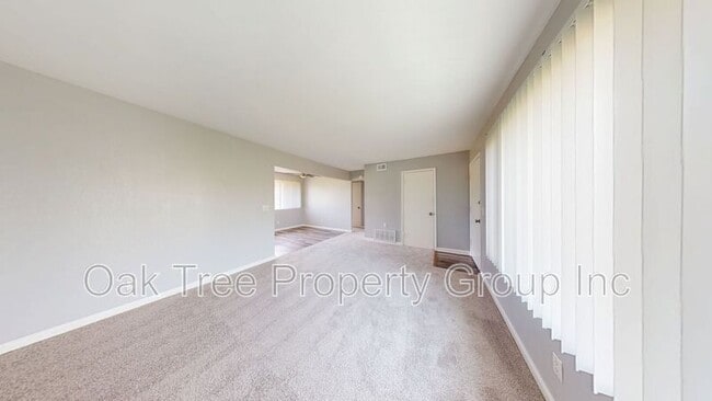 Building Photo - 1922 Cordoba St