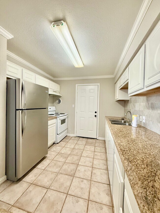 Foto del edificio - 1518 Wirt Rd