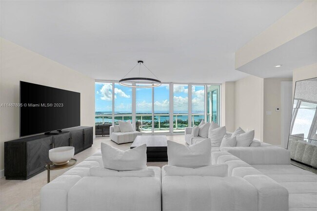 Foto del edificio - 1000 South Pointe Dr