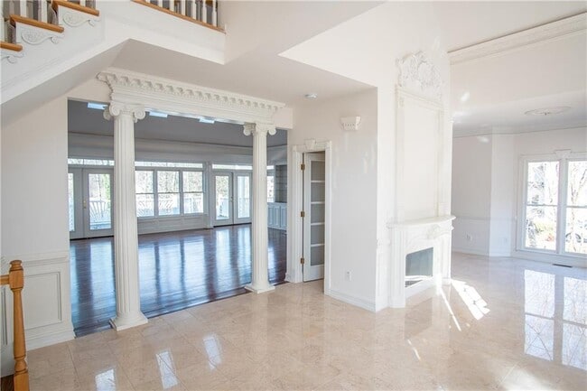 Building Photo - 815 Dockbridge Way