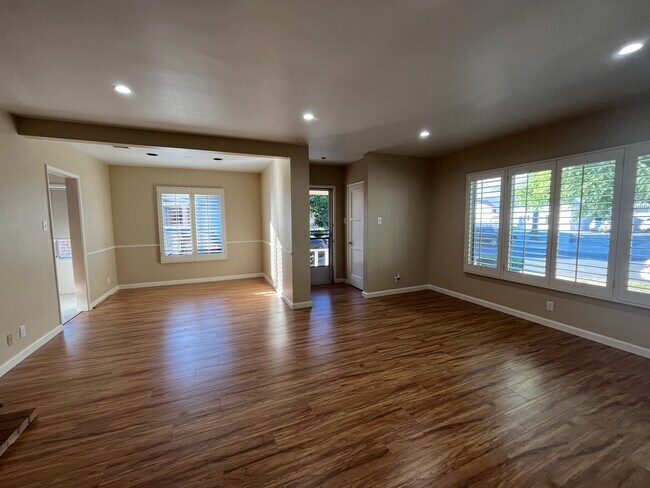 Foto del edificio - 13836 Cohasset St