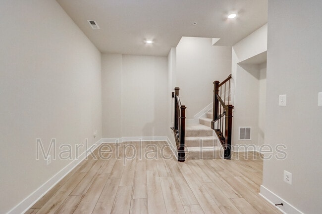 Building Photo - 4221 La Plata Ave