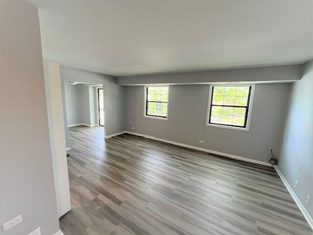 Foto del edificio - 1486 W Jefferson Ave