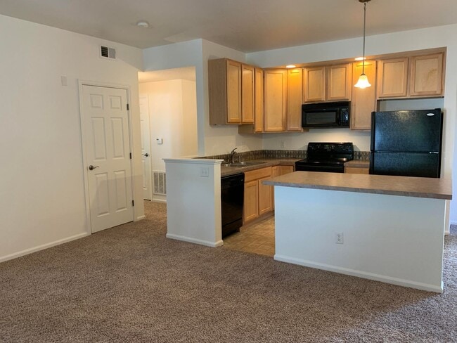 Building Photo - 1977 Grays Peak Dr