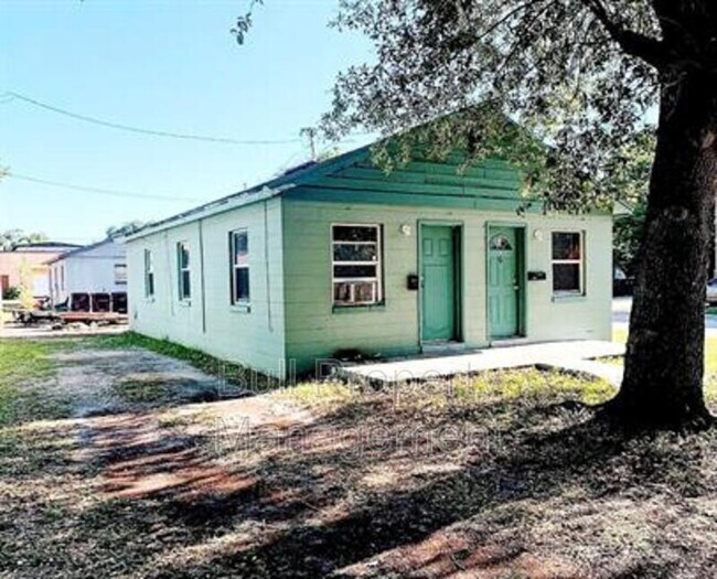 905 W Anderson St Unit B, Orlando, FL 32805 Condo for Rent in Orlando