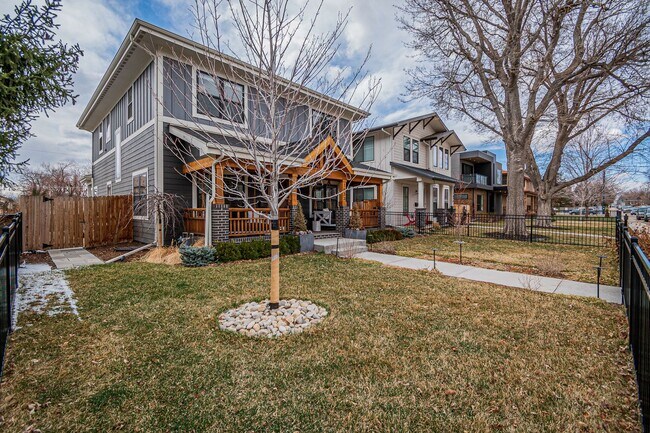 Building Photo - Beautiful 5BD, 4BA Cory Merrill Home with ...