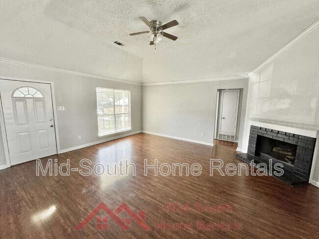 Building Photo - 55 Oakridge Cove