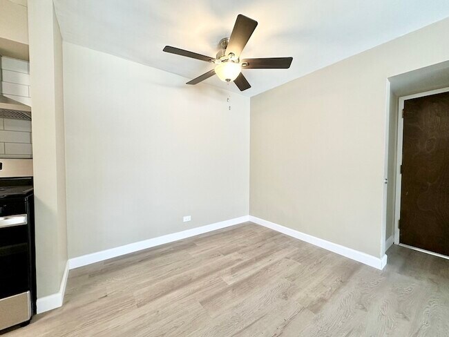 Foto del edificio - 915 Westmoreland Dr