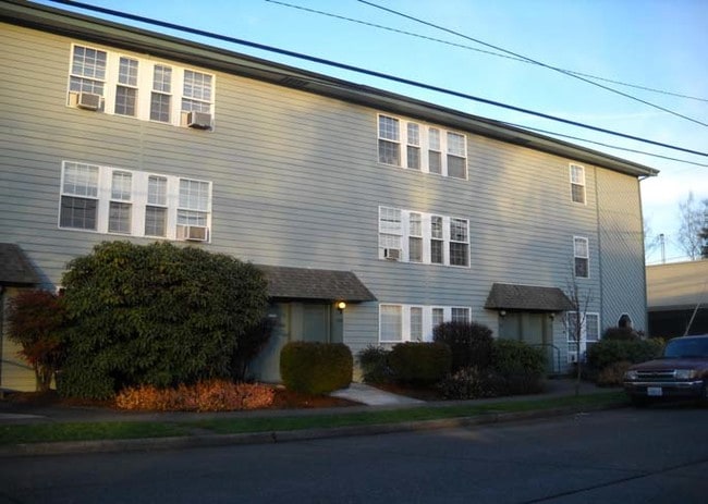 Building Photo - Fir at 17th