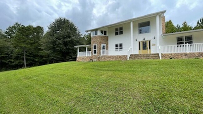 Building Photo - 179 Parker Ln