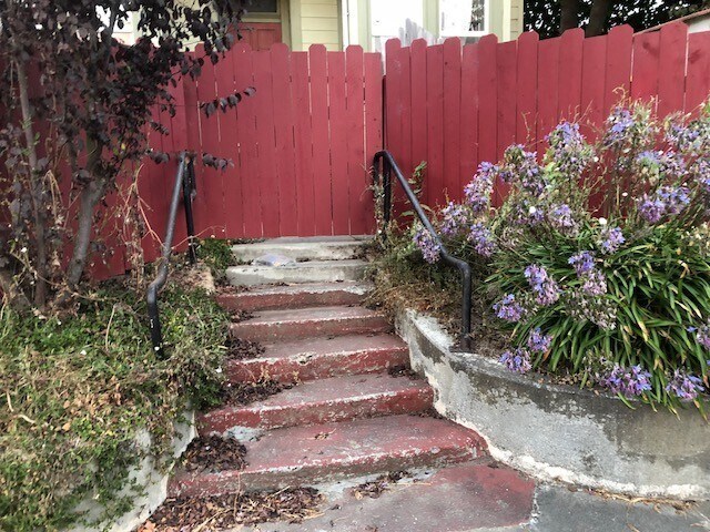 Foto del edificio - 1021 E St