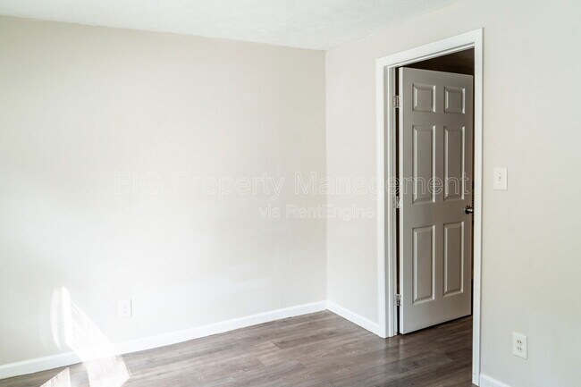 Foto del edificio - 1136 Valley Dr SW