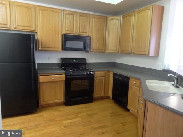 Building Photo - 4613 Hummingbird Ln
