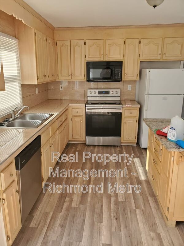 Building Photo - 8105 Tillers Ridge Terrace