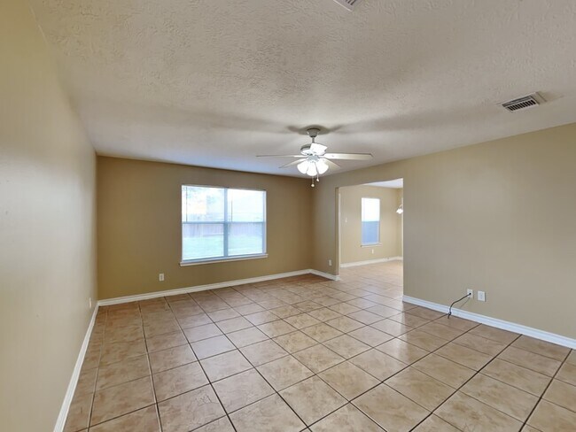 Building Photo - 1515 Glasholm Dr