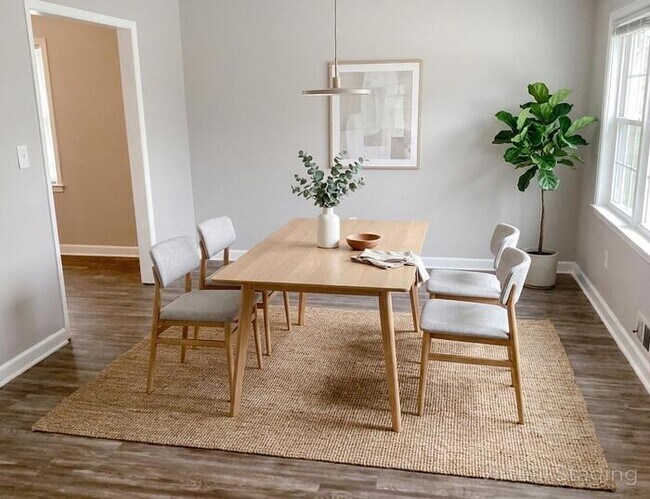 Foto del edificio - 6232 Lance Ln