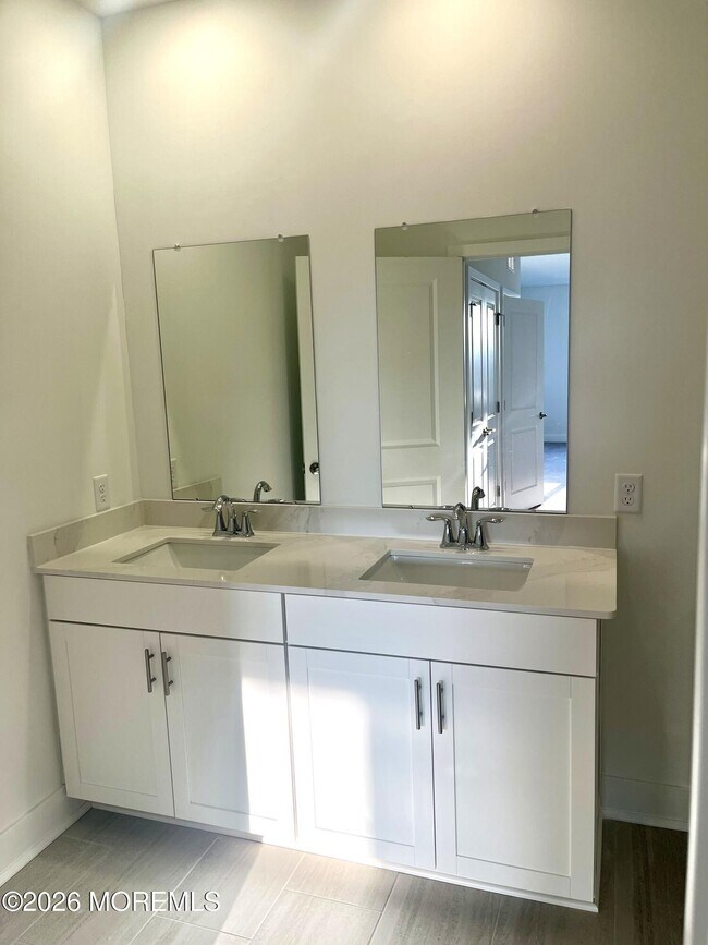 Foto del edificio - 30308 Radford Ct