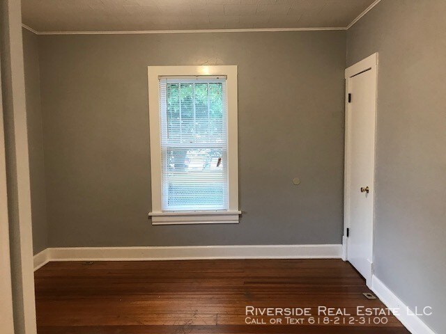 Building Photo - Newly Renovated Home !