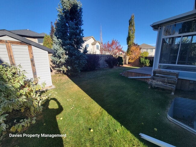 Building Photo - 8380 Shaske Crescent NW