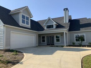 Building Photo - 335 Trinity Pond Road