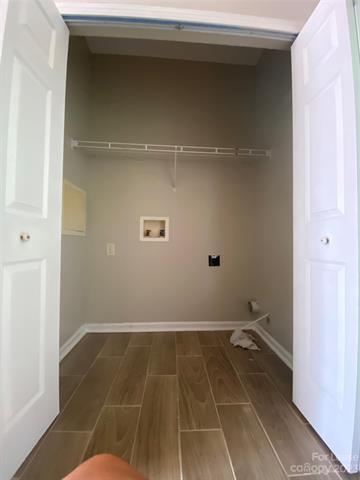 Foto del edificio - 5675 Seths Dr