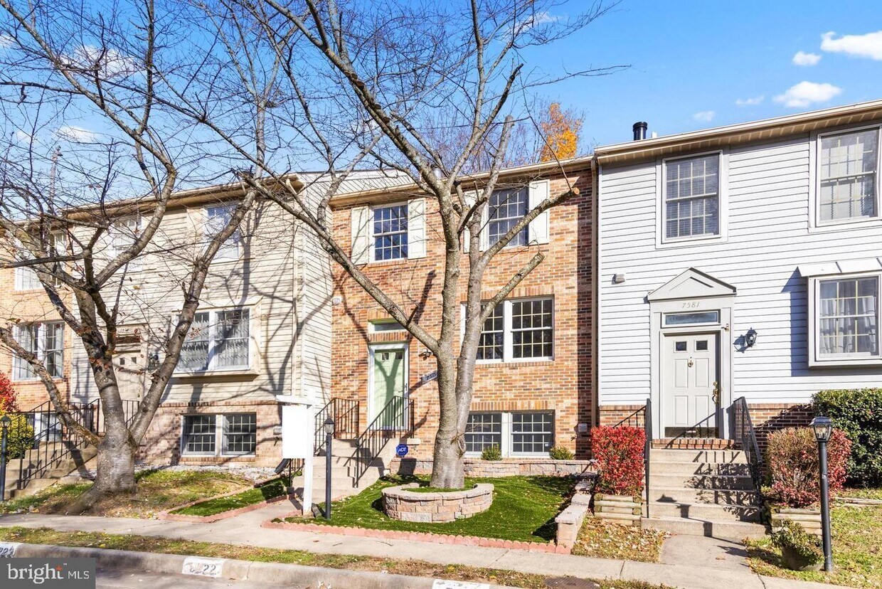 7579 Aspenpark Rd, Lorton, VA 22079 Townhome Rentals in Lorton VA