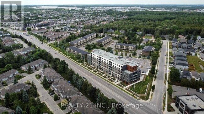 Building Photo - 42 Lowes Rd W