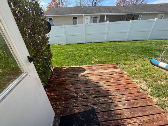 Photo - Townhouse for rent near EMU