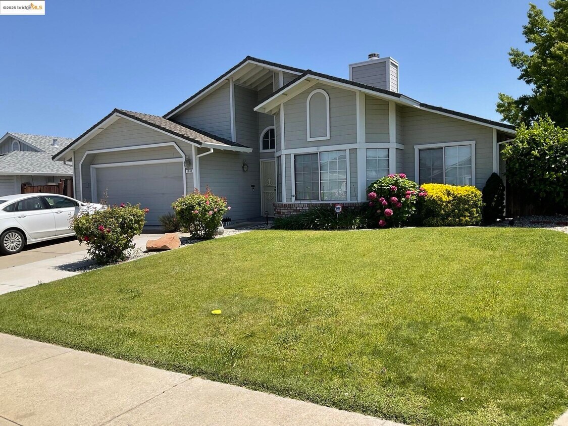 Foto principal - 1741 Gateway Dr