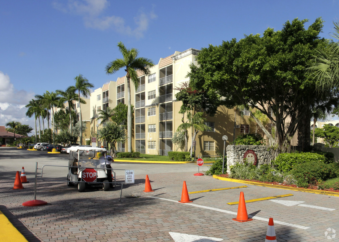 Primary Photo - Coral Gate East